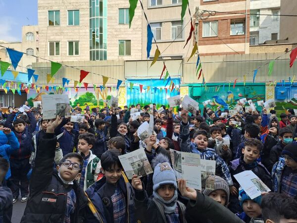جشن نیکوکاری و عید همدلی در مدارس منطقه ۱۰