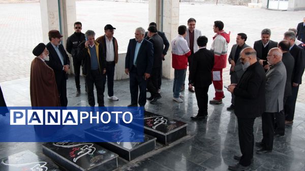 استقبال از  استاندار خراسان رضوی در گلزار شهدای گمنام 