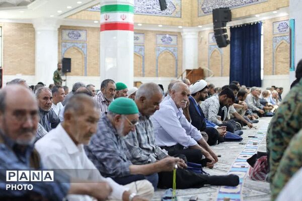 از صفوف نماز تا قاب دوربین؛ گزارش تصویری نمازجمعه باقرشهر و کهریزک 