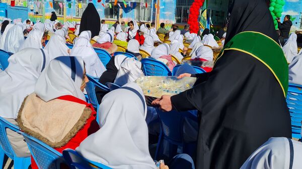 جشن حضور تا ظهور مدرسه شهید تقی پور ورزنه 