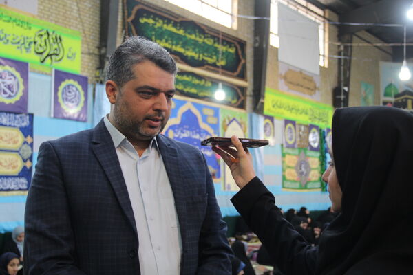 برگزاری بزرگترین محفل انس با قرآن دانش آموزی در ناحیه یک شهرری