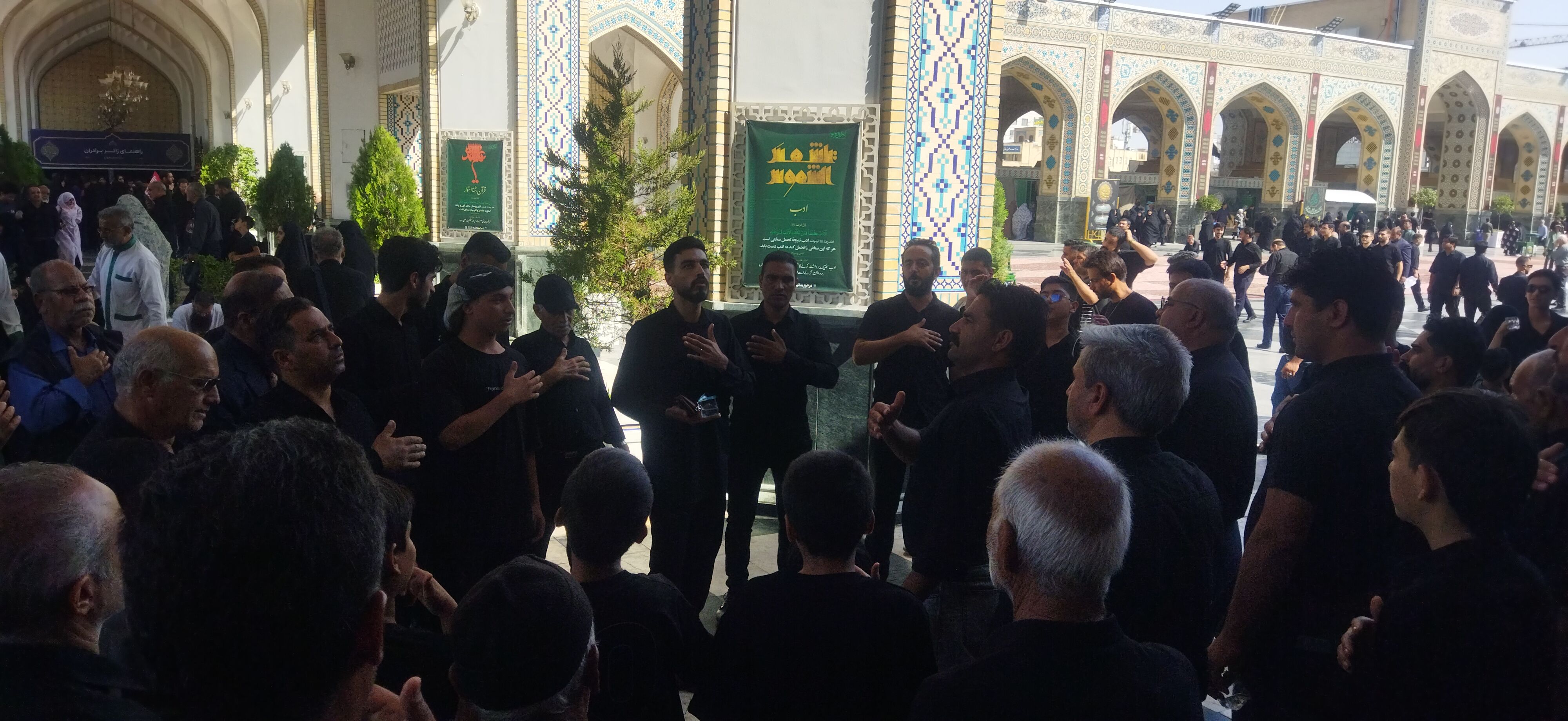 مراسم سینه زنی و عزاداری امام رضا علیه السلام توسط هیئات کاشمر 