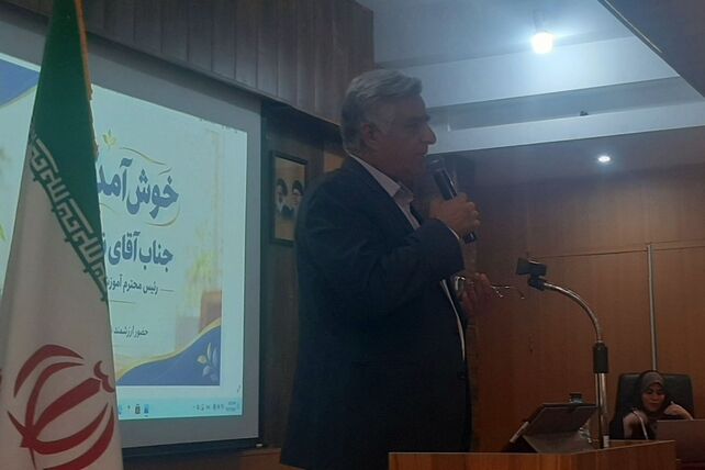 همایش هفته بهداشت روان و دوره توانمندسازی مشاوران مدارس آموزش و پرورش ناحیه شش