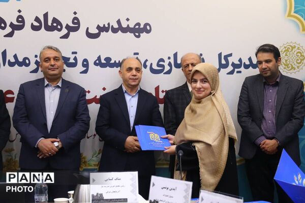 نشست خبری مدیرکل نوسازی، توسعه و تجهیز مدارس آذربایجان‌شرقی 