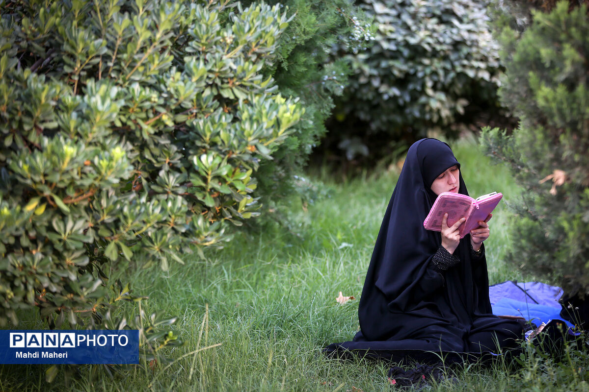 مراسم دعای عرفه در دانشگاه تهران