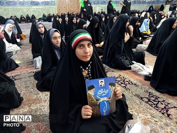 همخوانی سرود «باید برخاست» در قم