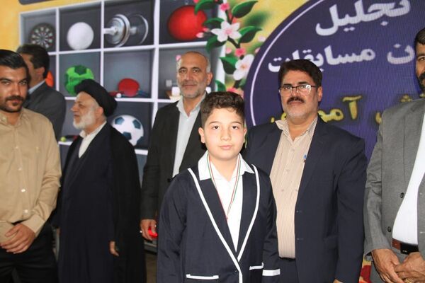تجلیل از ۵۰۰ دانش‌آموز دختر و پسر مقام‌آور مسابقات ورزش دانش‌آموزی بهبهان