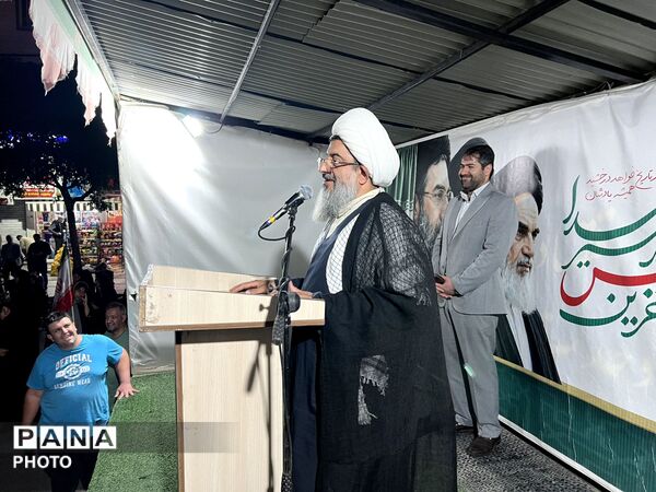 راهپیمایی پرشور و آموزش اصلحه با حضور گسترده  مردم  ساوجبلاغ
