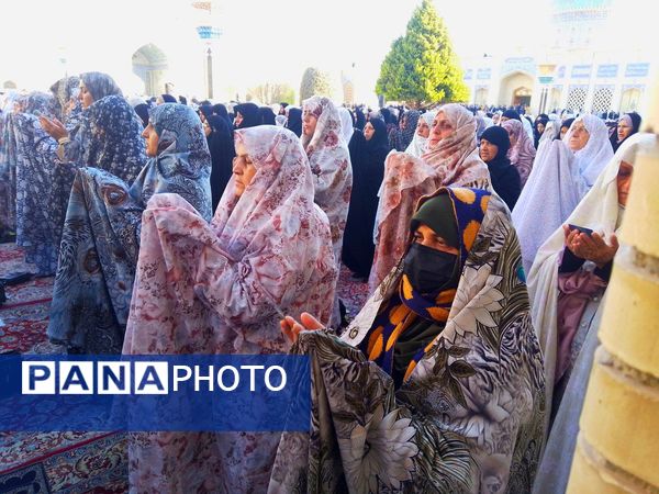 نماز عید فطر ۱۰ هزار نفری در کاشمر 