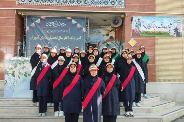 شوق مهر در دبیرستان دخترانه شهیدجوادجلالی ناحیه 3 شیراز