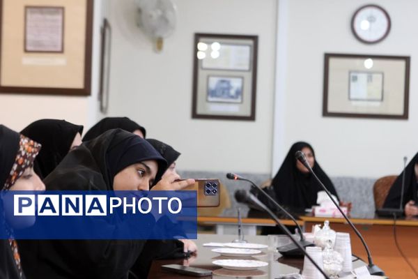 تجلیل از دانش‌آموز خبرنگاران پانا کاشان