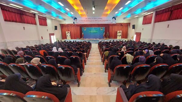 چهل‌ و سومین مسابقات قرآن دانش‌‌آموزان دختر شرق اصفهان به میزبانی نائین 
