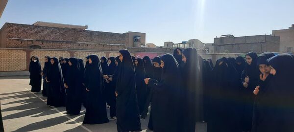 افتتاح اتاق بهداشت در دبیرستان نسرین عرب ساوه
