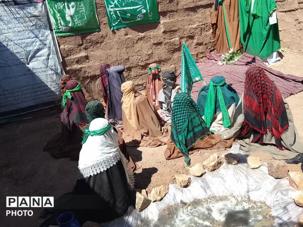برپایی نمایشگاه «غنچه‌های خونین» در باقرآباد قم