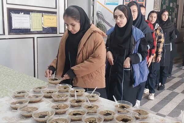 برپایی موکب شهادت حضرت زهرا(س) در دبیرستان شهید محمدتقی دستغیب ناحیه ۳ 