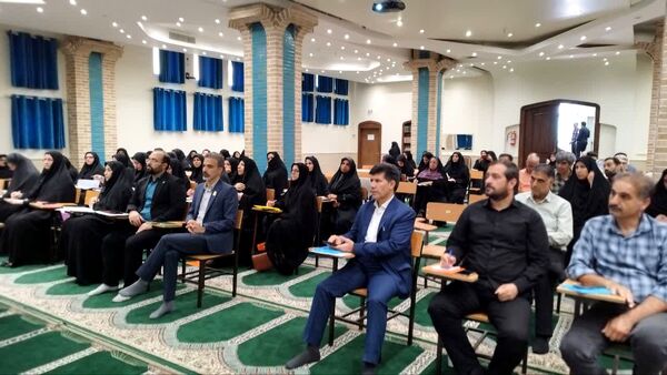 جلسه مدیران مدارس قطب شمال استان اصفهان