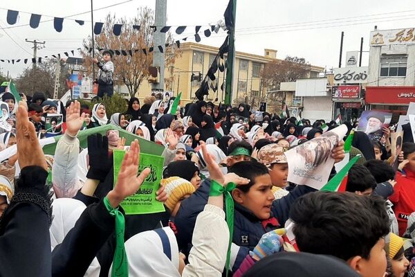 حضور پرشور‌ دانش آموزان در قدس امسال به یاد میناب 