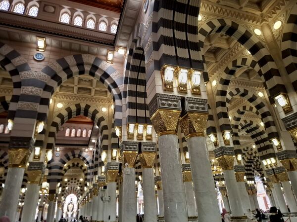 مدینه مقصد اول دانش‌آموزان زائر