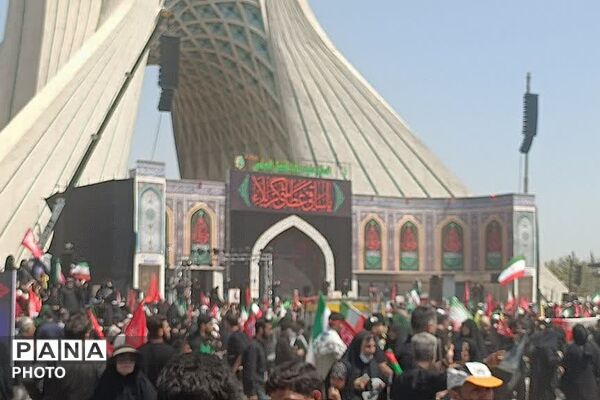  میدان انقلاب گواه بر پیمانی ناگسستنی