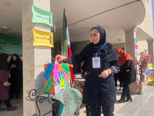 انتخابات همیار مشاور به‌مناسبت هفته بهداشت‌روان در آموزشگاه تلاش شهرستان بجنورد