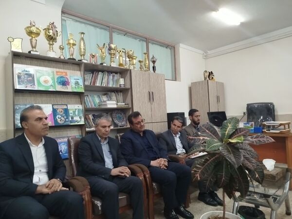 بازدید معاون فعالیت‌های تشکیلاتی سازمان دانش‌آموزی از مدارس تمام تشکیلاتی مدارس خدابنده
