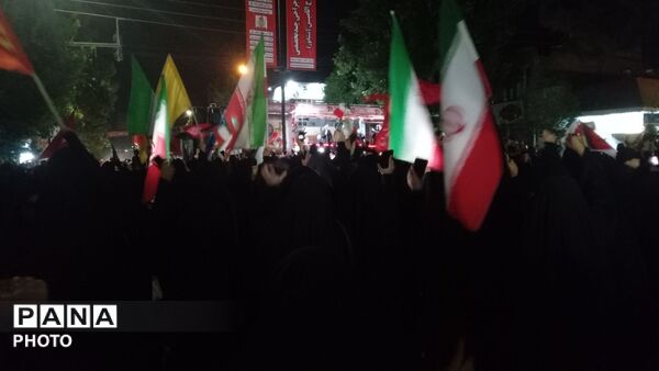 نهمین شب از مراسم عزاداری امام حسین همراه با هئیت زنجیر زنی در حسینیه امام خمینی