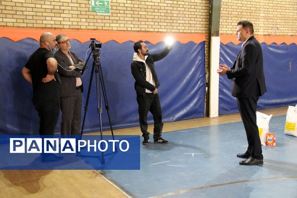 توزیع هزار بسته معیشتی به همت خیرین و خیریه عطر یاس نبوی