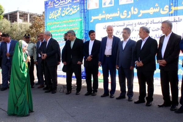 بهارستان روی ریل پیشرفت، افتتاح چندین طرح خدماتی و عمرانی