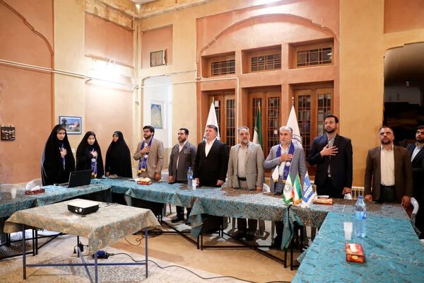 بازدید استاندار یزد از سازمان دانش‌آموزی استان یزد