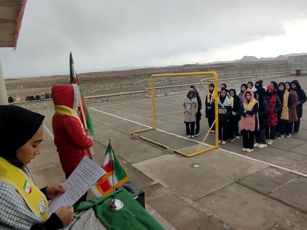 نغمه‌های آزادی در آوای دانش‌آموزان روستای درخت سنجد 