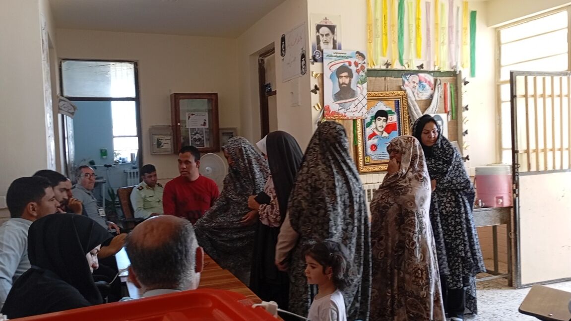 حضور مردم ولایتمدار روستای گزکوه در انتخابات