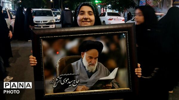 صد و ششمین روز تجمع مردم بناب؛ روایتی از حماسه و سوگ در ادای دین به شهدای دانش آموز