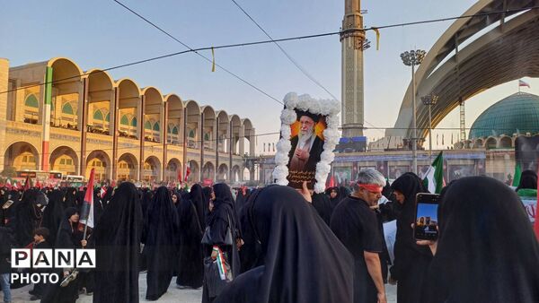مصلی امام خمینی(ره) تهران میزبان آیین باشکوه وداع با پیکر مطهر رهبر شهید