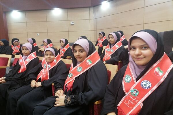 تقدیر از دانش‌آموز خبرنگاران فعال ناحیه 2 مشهد