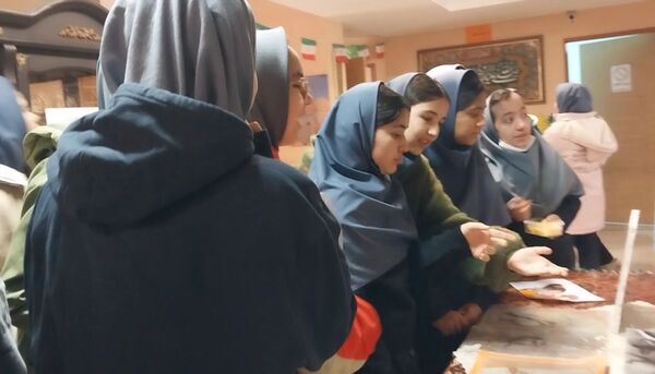 جشنواره‌ امید فردا در مدرسه حاج مهدی رسولی 