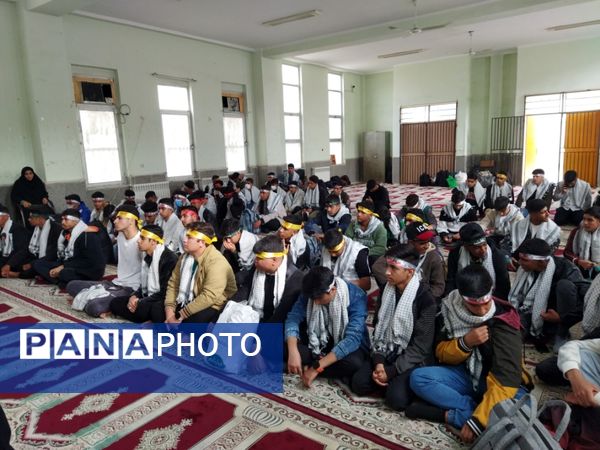 اعزام دانش‌آموزان پسر متوسطه دوم حاجی‌آباد به کربلای‌ایران