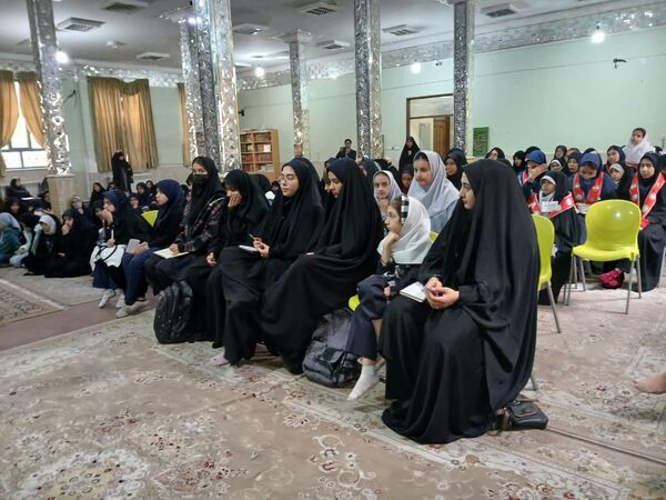برگزاری جلسه توجیهی هیات‌های دانش‌آموزی دختران آموزش و پرورش ناحیه۶ مشهد