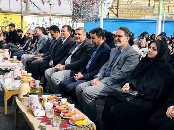  فجر در فرزانگان؛ زنگی برای آینده
