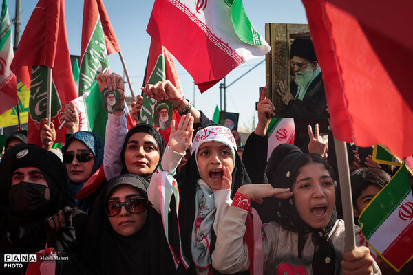 رزمایش بزرگ «دختران جان‌فدای ایران» - 3