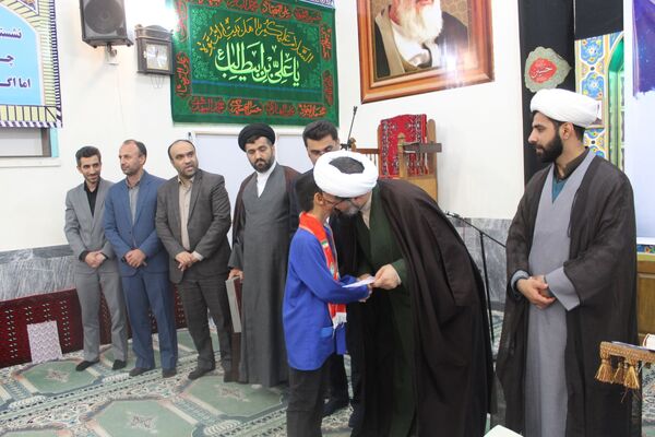 محفل قرآنی دانش آموزان در گلوگاه