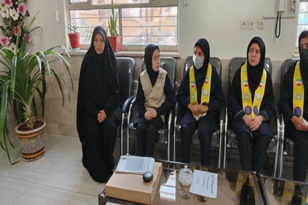 اولین جلسه شورای دانش آموزی در دبیرستان شهید مجید دهنوی  نیشابور
