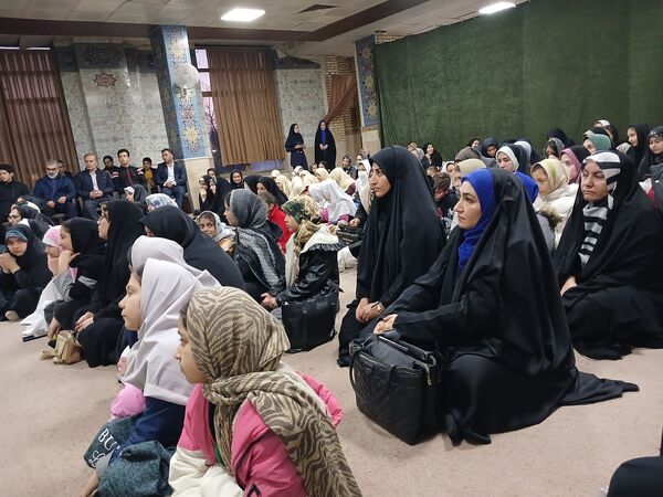 برگزاری جشن رمضان ویژه دانش آموزان و فرهنگیان فعال در حوزه امور بانوان اداره آموزش و پرورش ملارد 