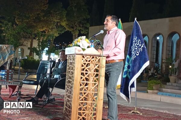 شب شعر طنز شیرازخند ۴