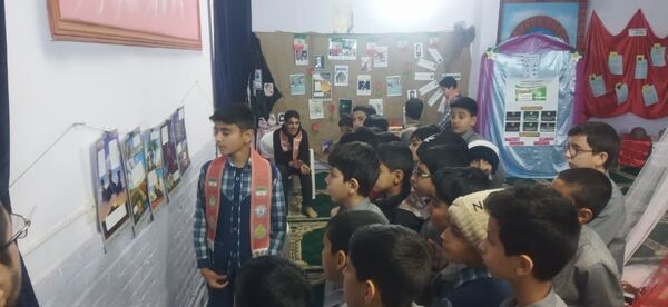 جشن مدرسه‌ای ایرانمون در دبستان پسرانه فضیلت کاشمر 
