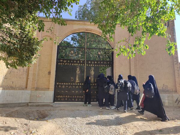 حضور دانش‌آموزان ناحیه یک شهرکرد و لاران در اردوی «طرح تمشک» 
