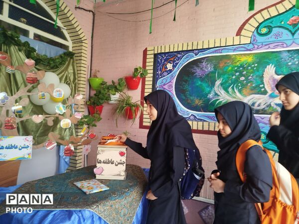 مراسم نورانی سه‌شنبه‌های مهدوی و جشن عاطفه‌ها در دبیرستان شاهد عفاف ناحیه3 کرج 