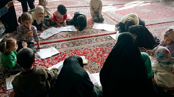 برپایی غرفه کودک در حاشیه نماز جمعه کاشمر
