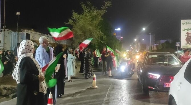 حضور گسترده شهروندان بندرعباسی در اجتماع مردمی چهارراه اتوبوس‌رانی