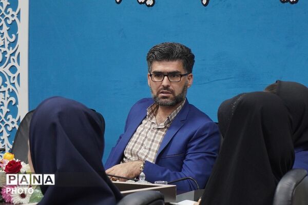 نشست هم‌اندیشی خبرنگاران پانا بهارستان؛ تجلیل از برترین‌ها و استقبال از اعضای جدید