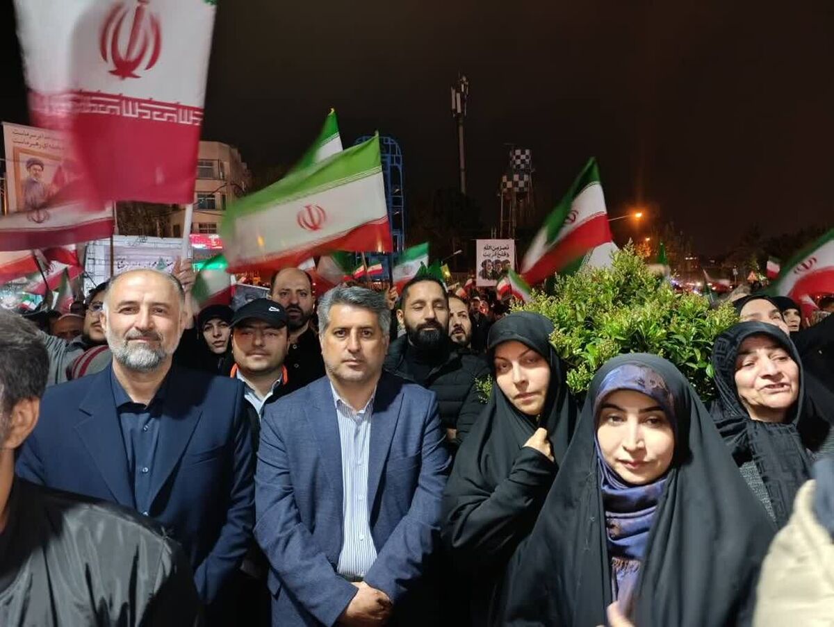 زنگ ایثار در میناب؛ یادواره ۱۶۸ شهید دانش‌آموز برگزار شد